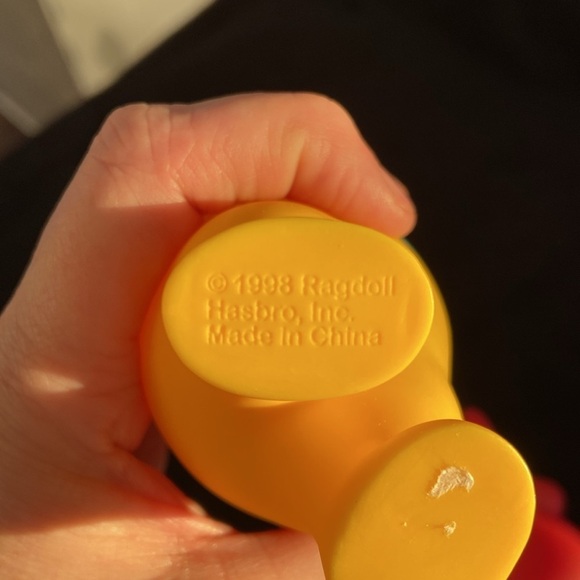 Teletubbies Red and Yellow Toy Figures - Picture 5 of 6